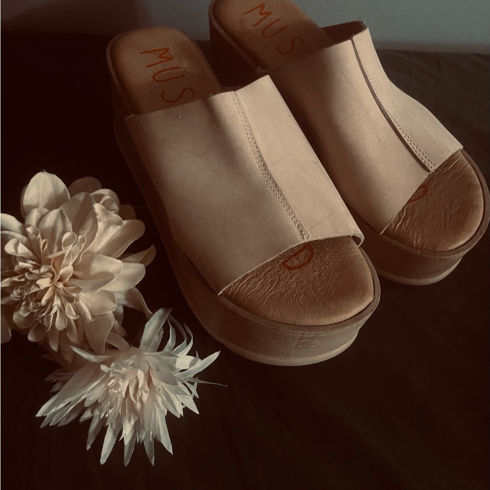 Musse & Cloud Cream Platform Mules